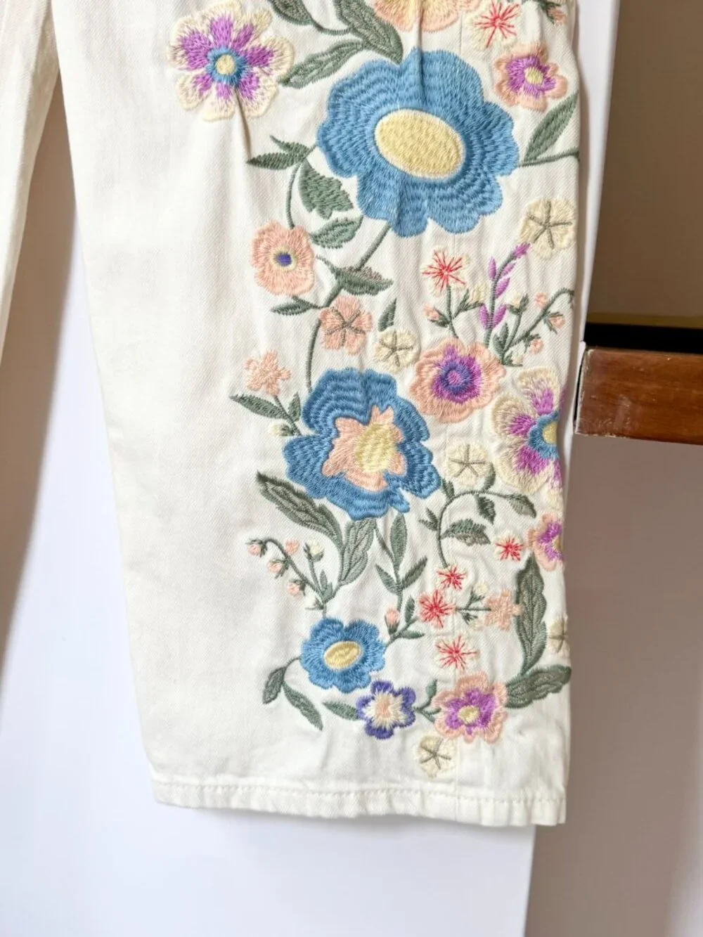 Free People We The Free Willow Floral Embroidery Jeans Cream 27